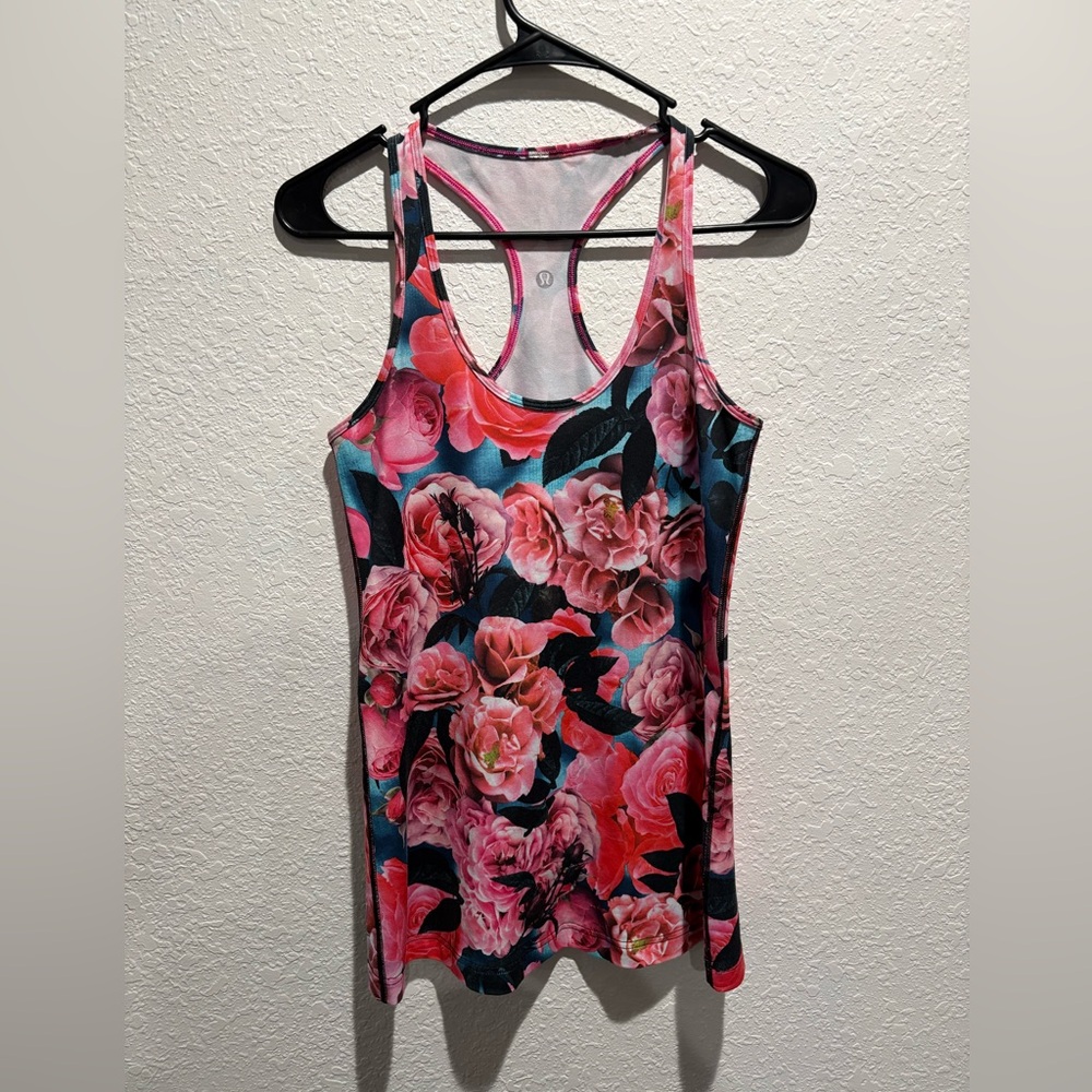 Floral‎ Lululemon Top Size 4 - 15”PTP